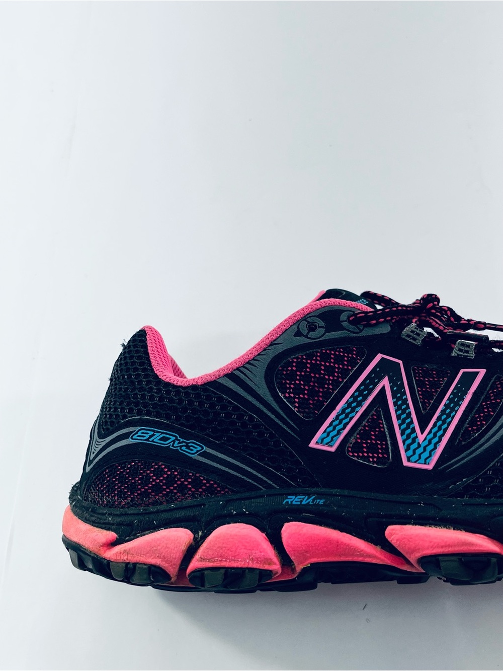 New Balance #WT810BP3 Women's Size:10 Black Pink All Terrain Running Shoes - Picture 9 of 15